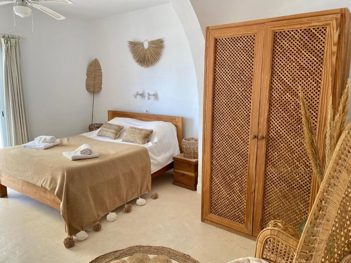 La Bohemia Del Rio Boutique Hotel - Adults Only Санта-Еулалія-дель-Ріо Екстер'єр фото