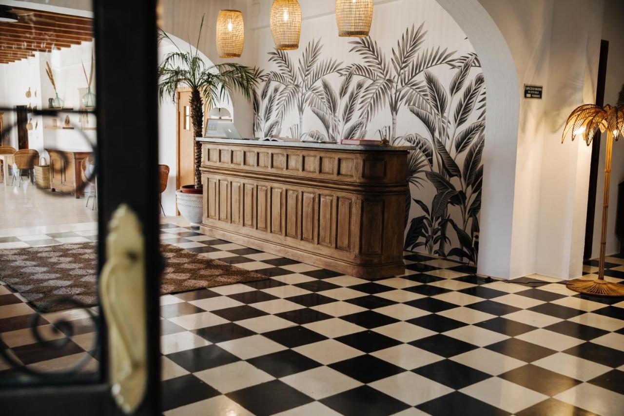 La Bohemia Del Rio Boutique Hotel - Adults Only Санта-Еулалія-дель-Ріо Екстер'єр фото