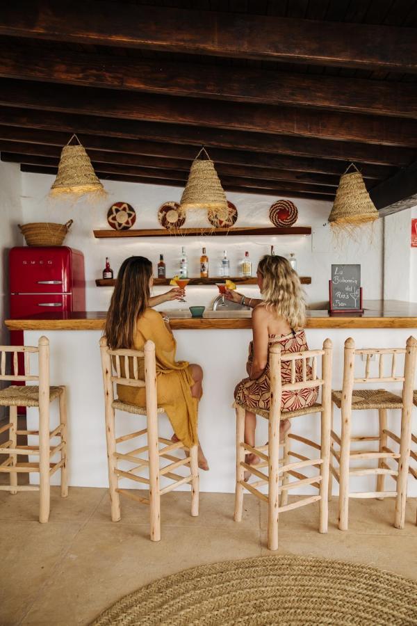 La Bohemia Del Rio Boutique Hotel - Adults Only Санта-Еулалія-дель-Ріо Екстер'єр фото